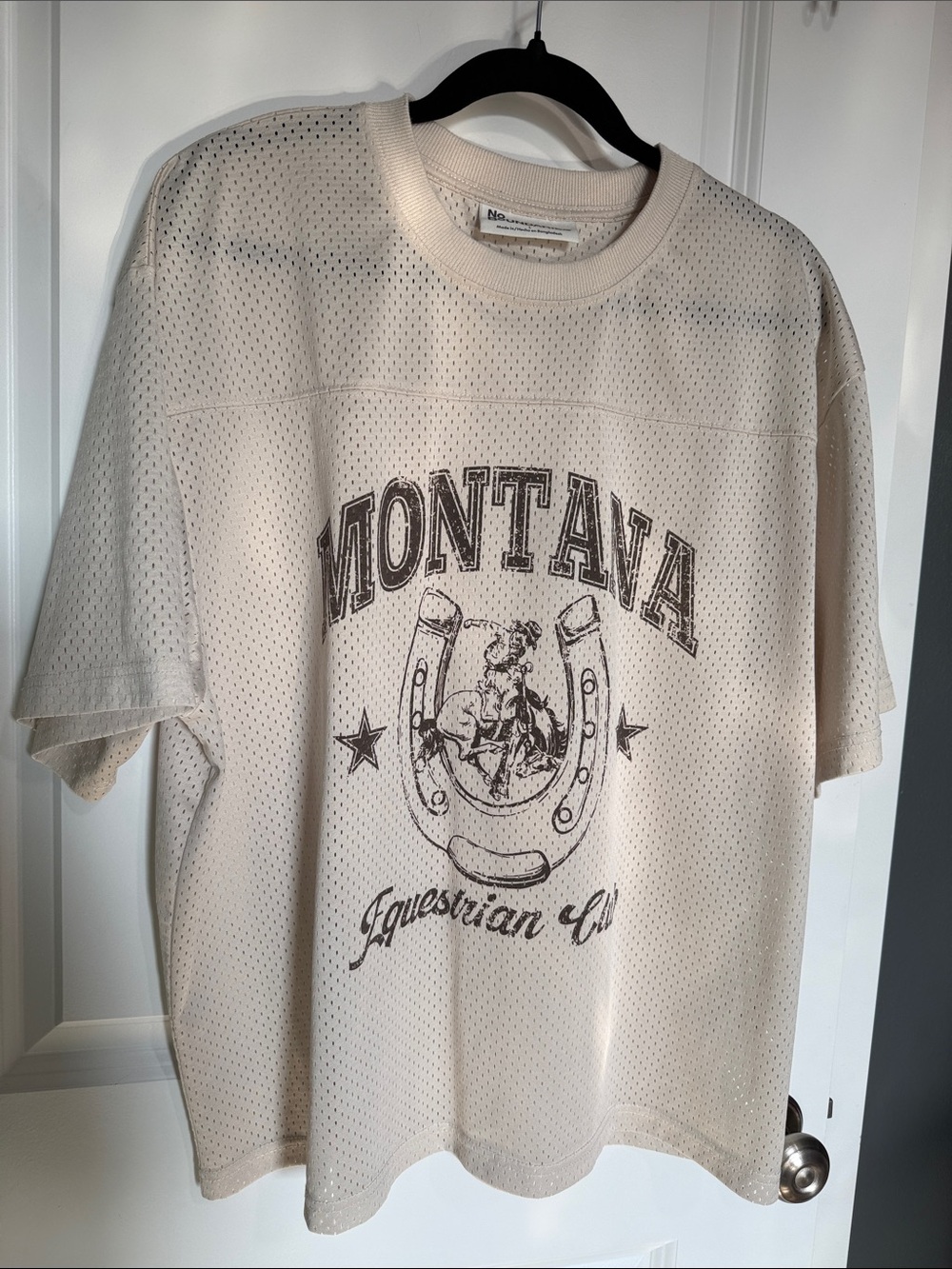 No Boundaries Cream Montana Equestrian Graphic Mesh Tee